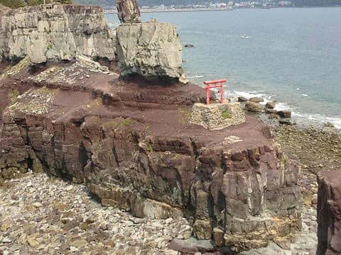 海の要塞 甑大明神の全体像