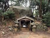 石上神社の巨石