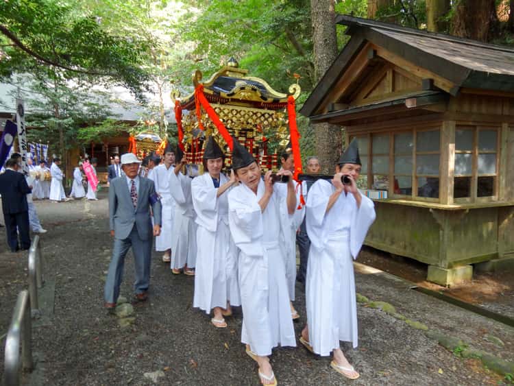 天岩戸神社の御神幸祭