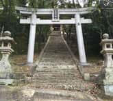 生石神社 石の宝殿へ向かう階段