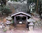 淡路島の石上神社が祀る巨石