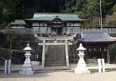 荘厳で広々とした都美恵神社