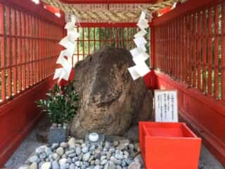 大汝牟遅神社　磐座