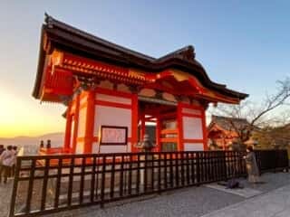 清水寺の西門
