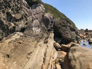 海岸の岩場