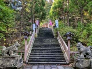 真山神社　参道