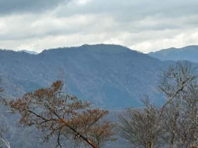 石立山