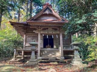 真山神社五社殿