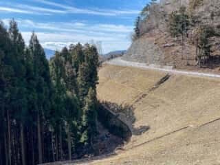 石投山 黒森山 登山道