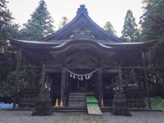 関山神社　拝殿