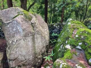 大石神社　御神体の巨石