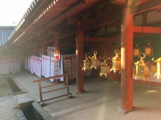藤浪之屋には灯篭がいっぱい