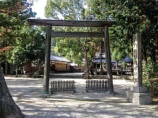 阿紀神社　鳥居　(宇多秋宮比定地)
