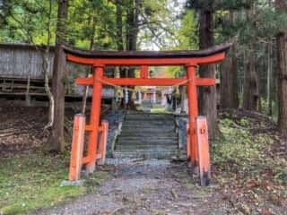 丹内山神社　参道