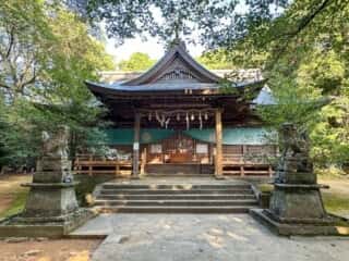 八倉比賣神社の拝殿