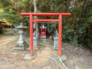 八倉比賣神社