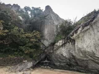 仏ヶ浦の祠
