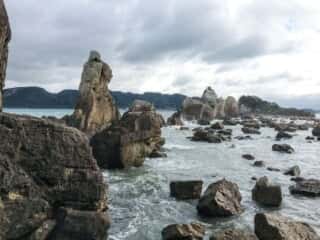 橋杭岩