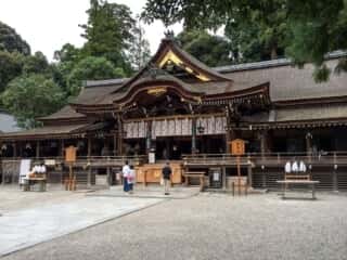 大神神社 拝殿