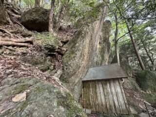 天岩戸立岩神社