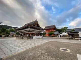 八坂神社　境内