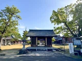 四国八十八ヶ所霊場 第70番札所 本山寺