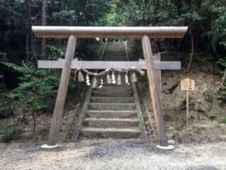 敢国神社 (敢都美恵宮比定地)