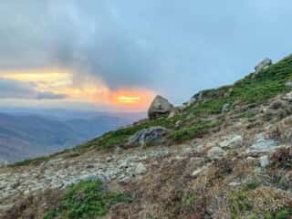 早池峰山 夕日を望む