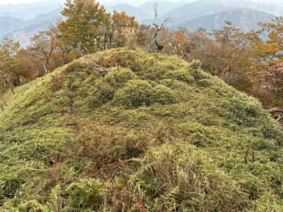 石立山