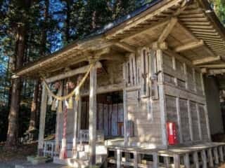 釣石神社　拝殿