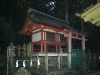 紀伊神社「春日大社奥の院」の龍王珠石