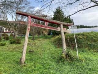 羽黒岩の鳥居
