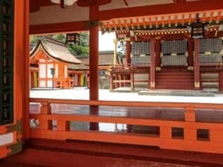 宇佐神宮上宮本殿　一之御殿　春日神社と北辰神社