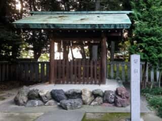 酒見神社 磐船 (中嶋宮比定地)