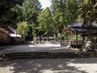阿紀神社　境内　 (宇多秋宮比定地)