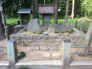 天神神社 御船代石 (伊久良河宮比定地)