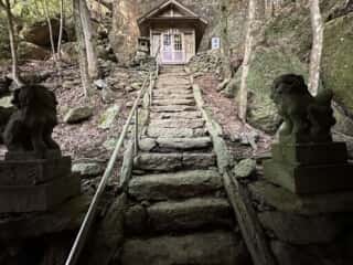 天岩戸立岩神社