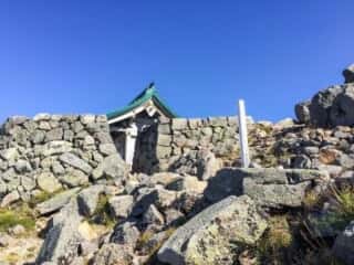 白山頂上 白山比咩神社奥宮