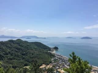 小瀬の重岩 (小瀬石鎚神社) からの景色