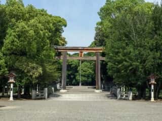 橿原神宮　神橋と二の鳥居