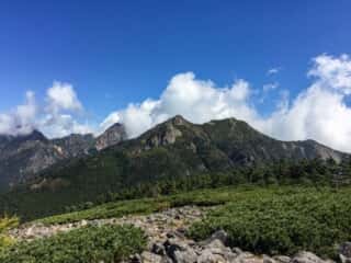 権現岳登山道　編笠山頂の景色