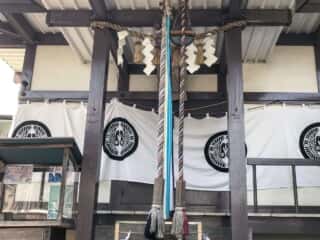 三ツ石神社　拝殿