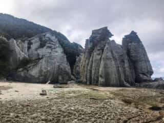 仏ヶ浦の奇石