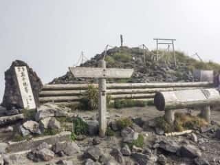 高千穂峯山頂 天の逆鉾