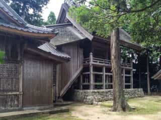 六所神社　本殿