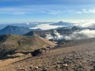 雌阿寒岳