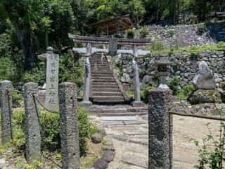 末刀岩上神社 鳥居