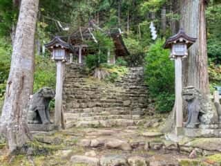 真山神社参道