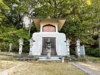 四国八十八ヶ所霊場 第68番札所 神恵院・第69番札所 観音寺