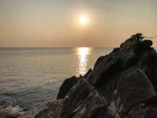 竹ヶ島から海を眺める